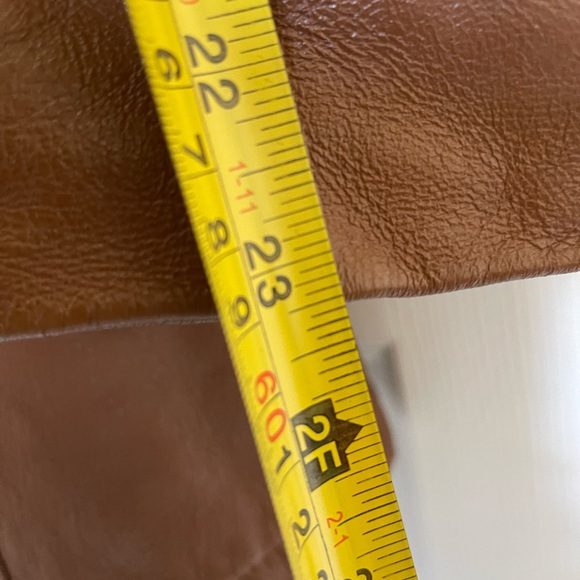 Leather jacket - Picture 3 of 3